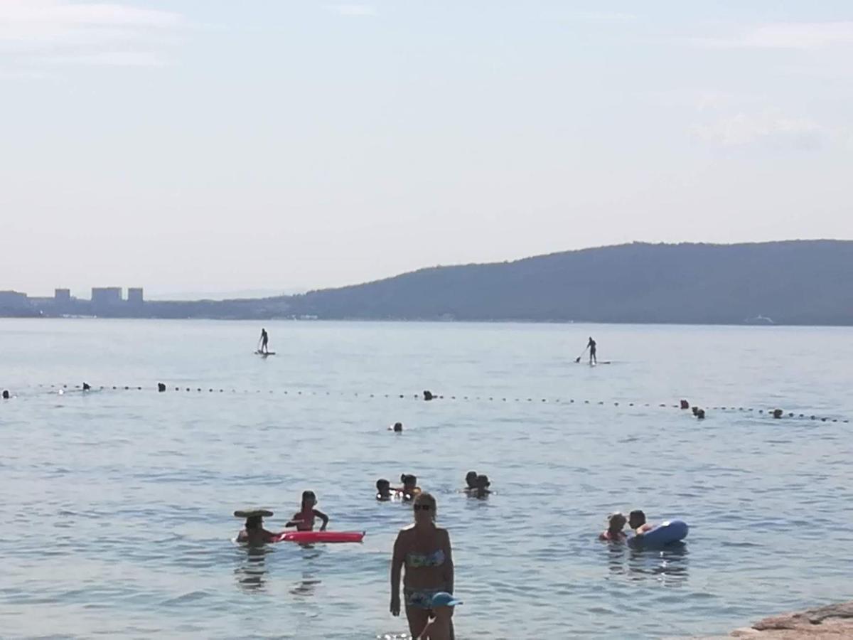 Apartments Pavlinovic Kastela Exterior photo