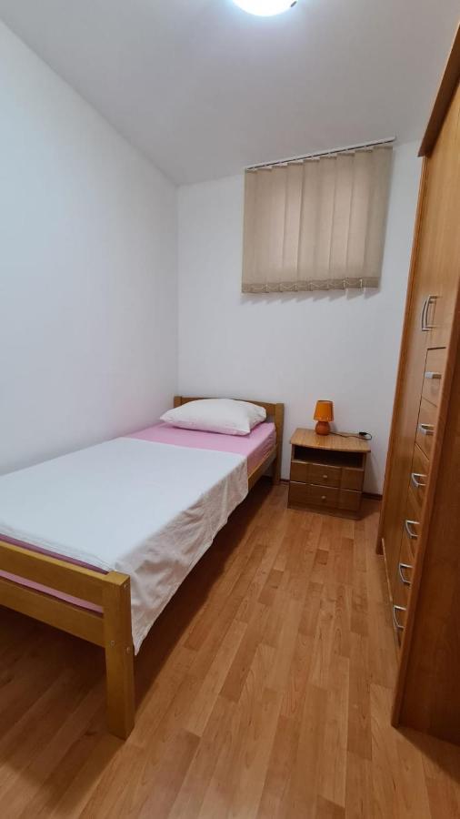 Apartments Pavlinovic Kastela Exterior photo